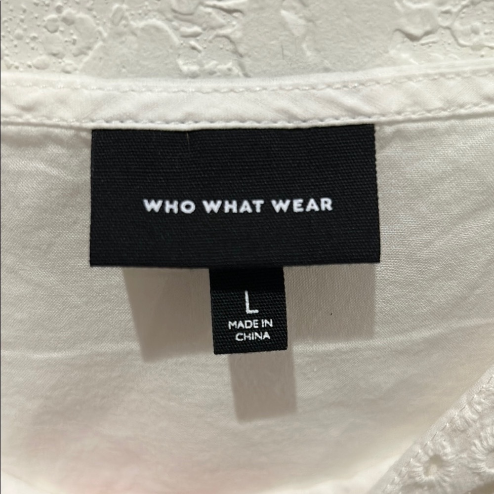 Who What Wear Ivory Sleeveless Blouse - Picture 2 of 6